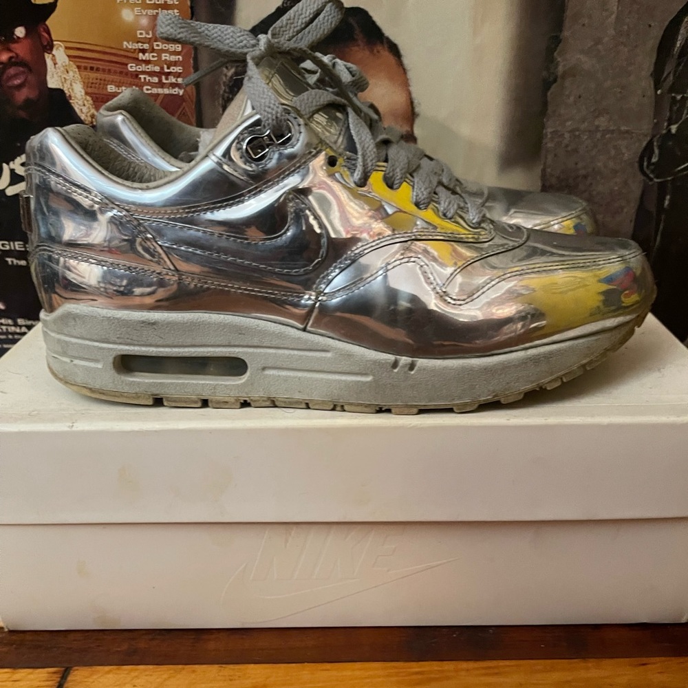 Air Max 1 “liquid silver” size 8.5 women